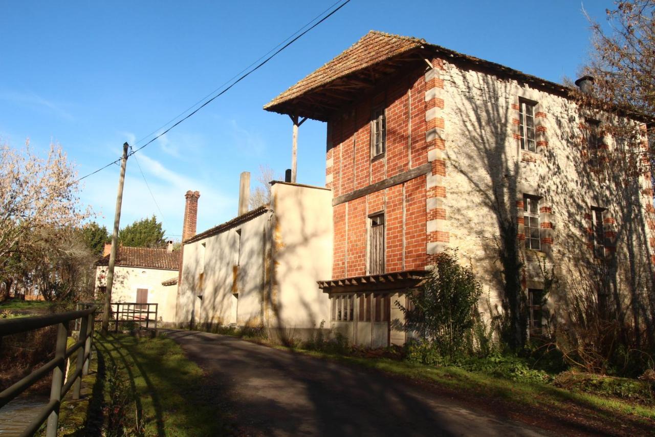 Le Moulin Scalagrand Bed & Breakfast Mazieres  Dış mekan fotoğraf